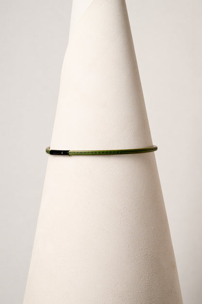 The Peek-A-Boo | Leather Day Collar