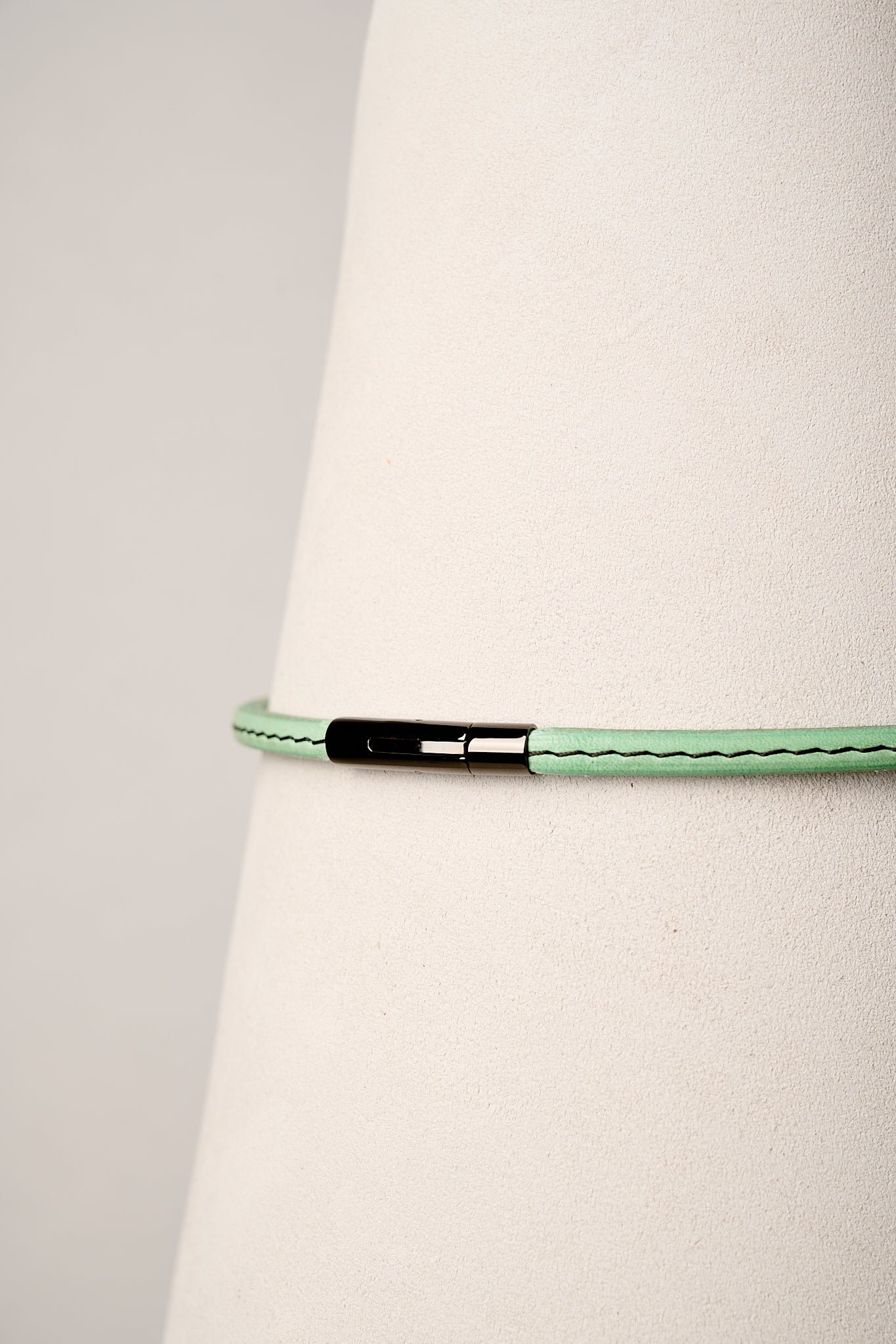 The Peek-A-Boo | Limited Edition Mint Leather Day Choker