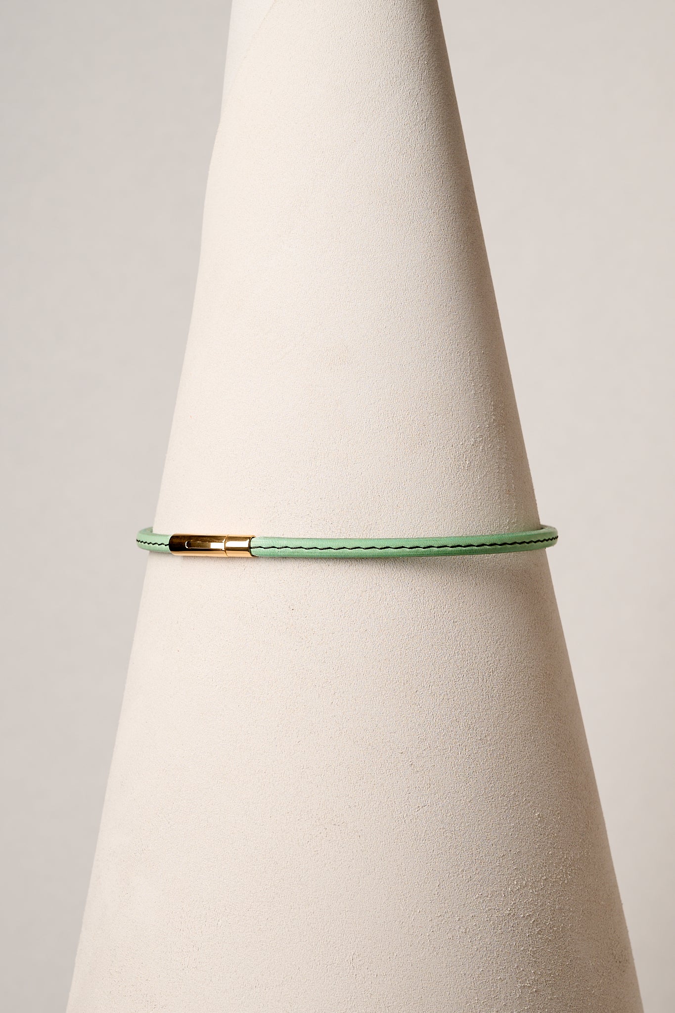 The Peek-A-Boo | Limited Edition Mint Leather Day Choker