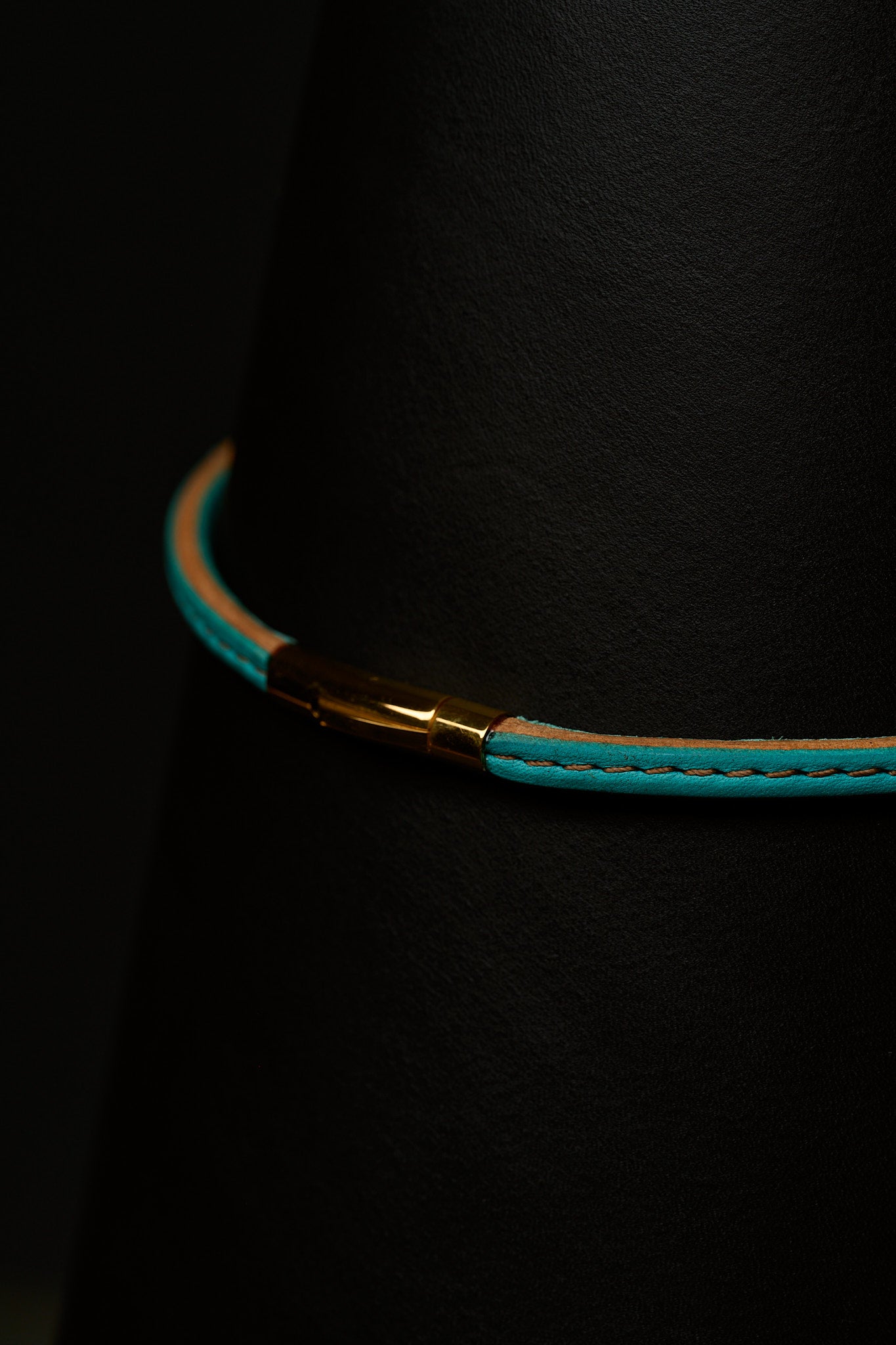 The Peek-A-Boo | Leather Day Collar